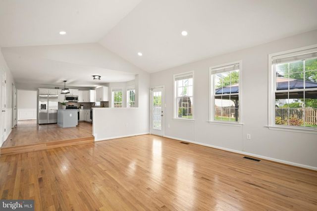 522 MOSBY BLVD, Berryville, VA 22611