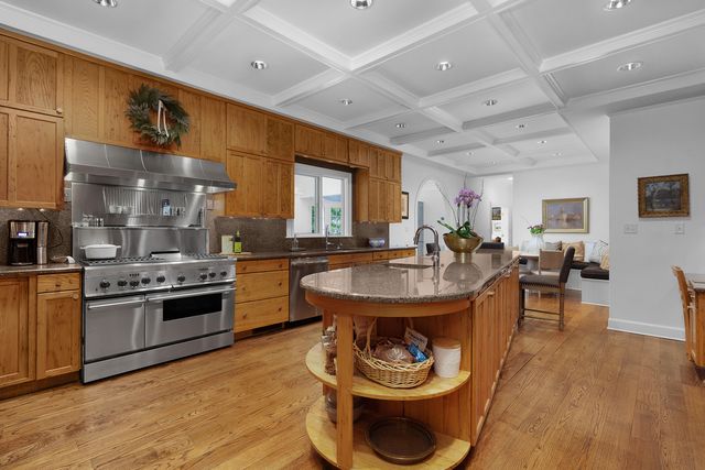 1301 Woodhill Drive, Chattanooga, TN 37405