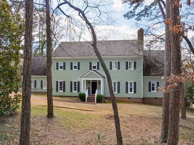 1301 Woodhill Drive, Chattanooga, TN 37405