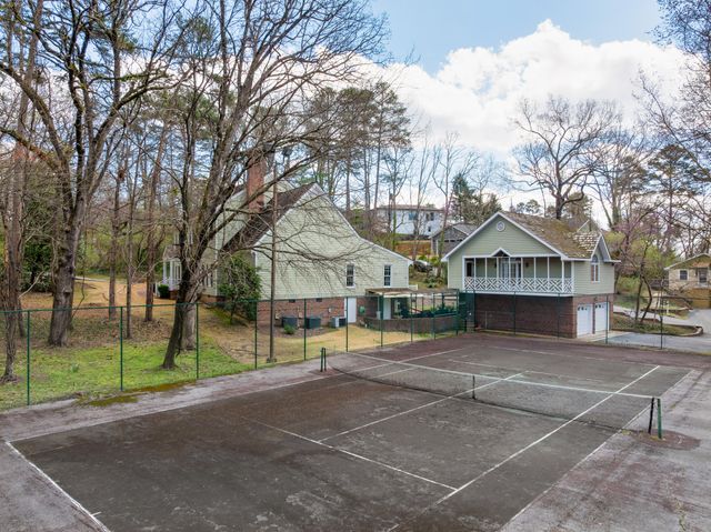 1301 Woodhill Drive, Chattanooga, TN 37405
