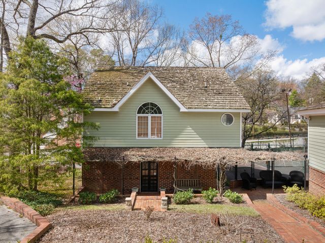1301 Woodhill Drive, Chattanooga, TN 37405