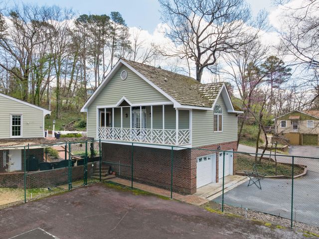 1301 Woodhill Drive, Chattanooga, TN 37405