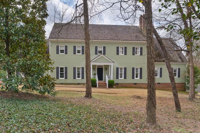 1301 Woodhill Drive, Chattanooga, TN 37405
