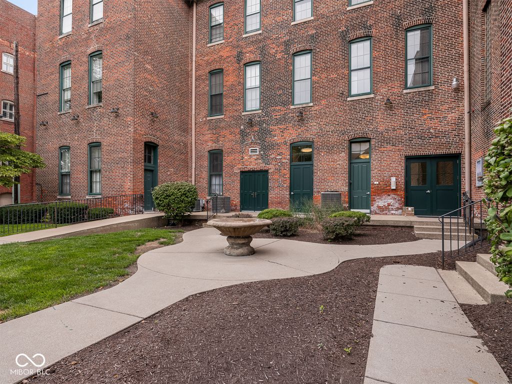 970 Fort Wayne Avenue 301, Indianapolis, IN 46202