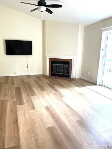 9121 N Swan Circle, Brentwood, MO 63144