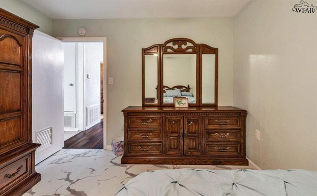 607 SHORELINE DRIVE, Wichita Falls, TX 76308