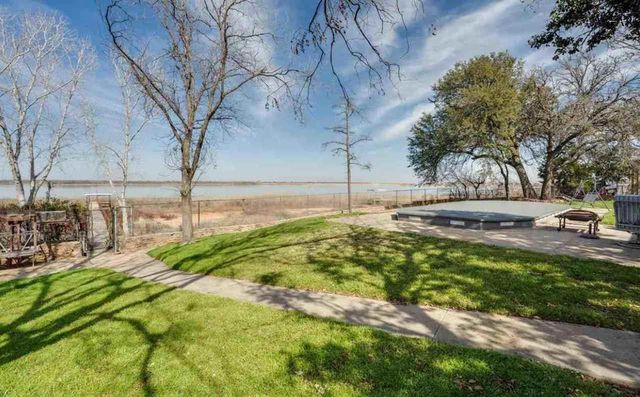 607 SHORELINE DRIVE, Wichita Falls, TX 76308