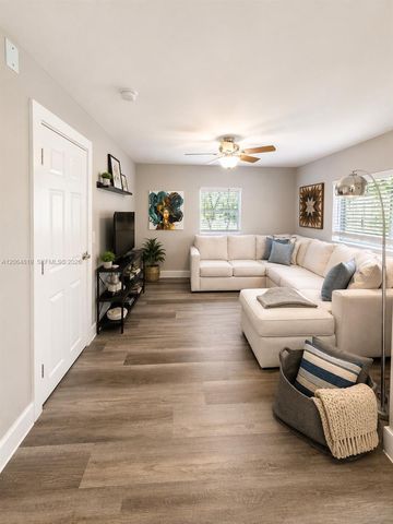 1301 NE 42nd St, Oakland Park, FL 33334