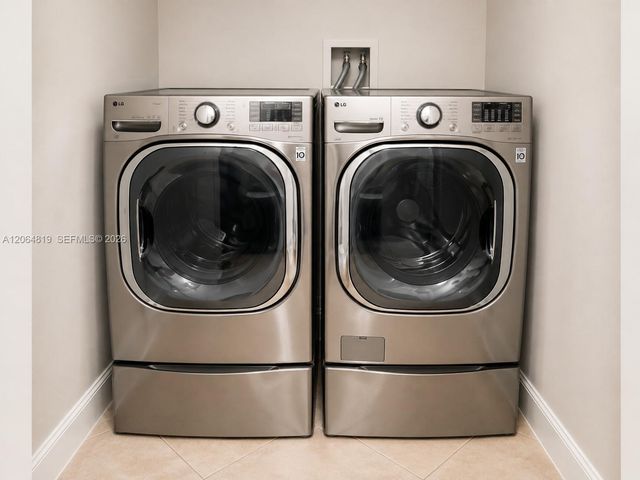 1301 NE 42nd St, Oakland Park, FL 33334