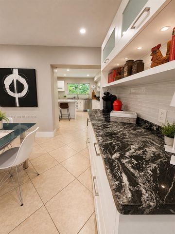 1301 NE 42nd St, Oakland Park, FL 33334