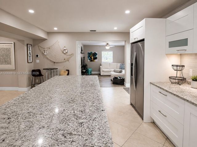 1301 NE 42nd St, Oakland Park, FL 33334