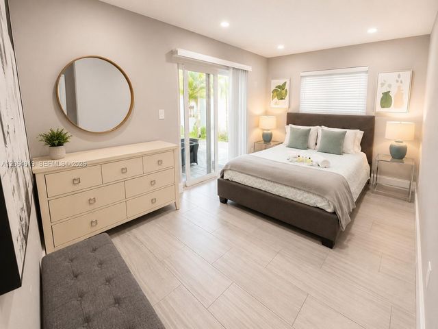 1301 NE 42nd St, Oakland Park, FL 33334