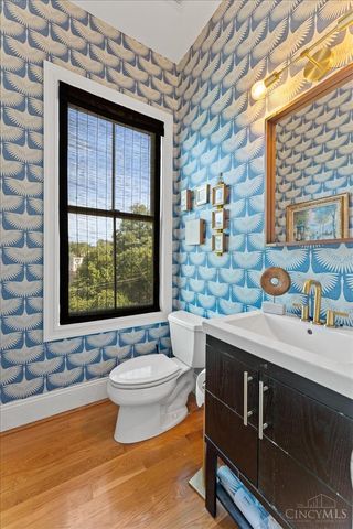 1029 Kinmont Street, Cincinnati, OH 45208