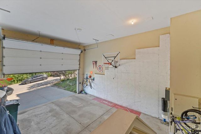 1029 Kinmont Street, Cincinnati, OH 45208