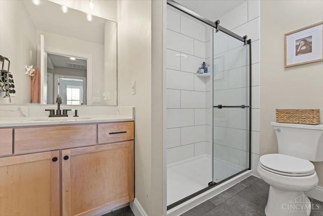 1029 Kinmont Street, Cincinnati, OH 45208