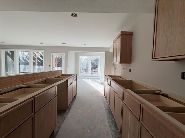 9050 FREEDOM Circle, Lenexa, KS 66227