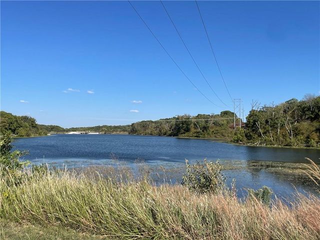 9050 FREEDOM Circle, Lenexa, KS 66227