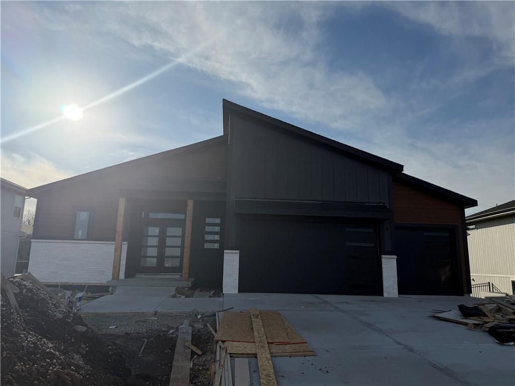 9050 FREEDOM Circle, Lenexa, KS 66227