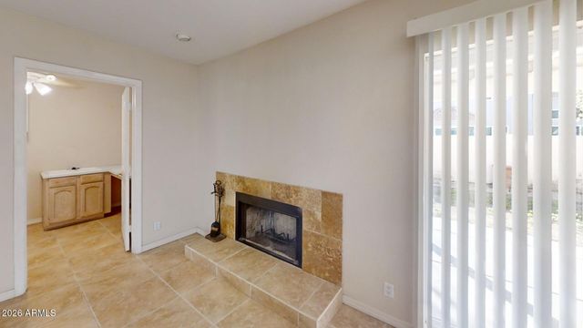 823 W IRIS Drive, Gilbert, AZ 85233