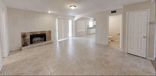 823 W IRIS Drive, Gilbert, AZ 85233