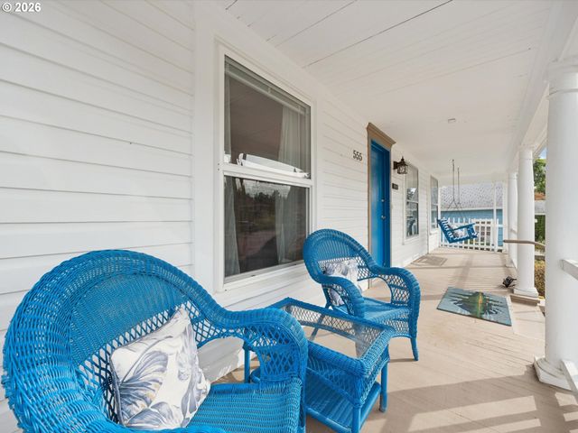 555 Se CEDAR St, Hillsboro, OR 97123