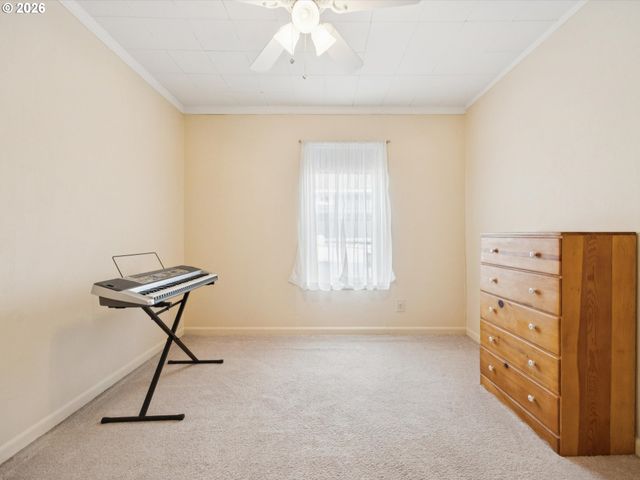 555 Se CEDAR St, Hillsboro, OR 97123