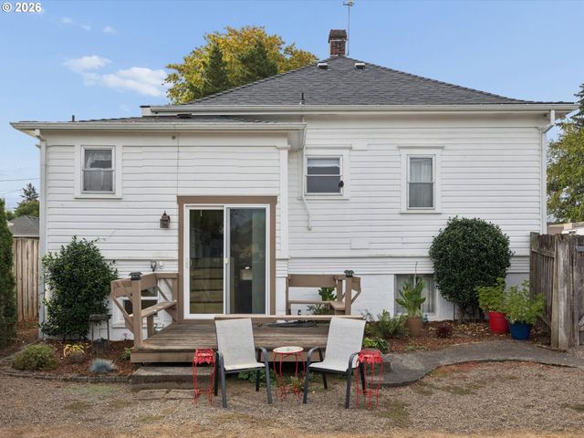 555 Se CEDAR St, Hillsboro, OR 97123