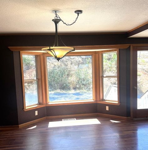 23051 Brian Ln, Grass Valley, CA 95949