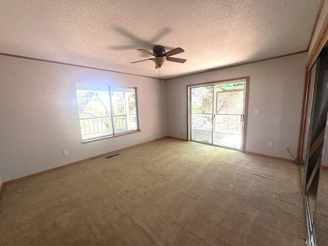 23051 Brian Ln, Grass Valley, CA 95949