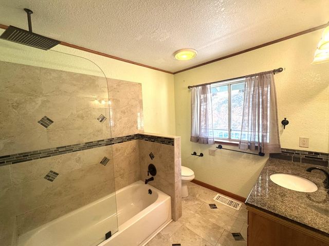 23051 Brian Ln, Grass Valley, CA 95949