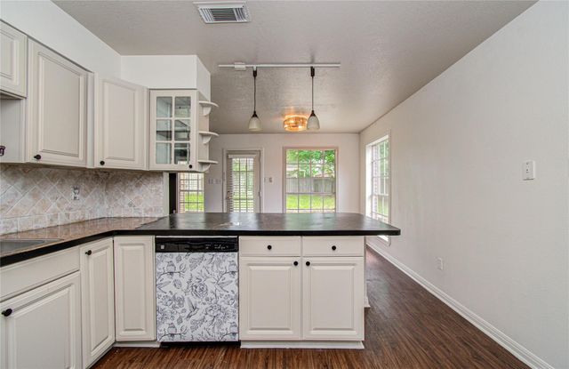 231 Cool Cove, Montgomery, TX 77356