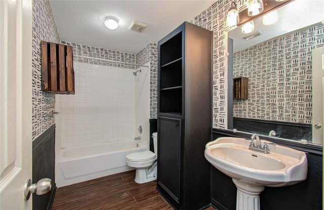 231 Cool Cove, Montgomery, TX 77356