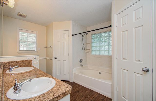 231 Cool Cove, Montgomery, TX 77356