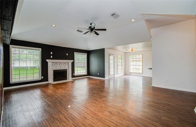 231 Cool Cove, Montgomery, TX 77356