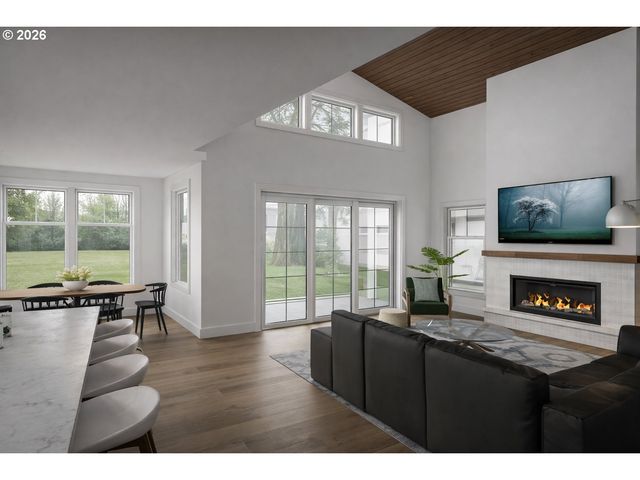 4233 Sw MARIGOLD St, Portland, OR 97219