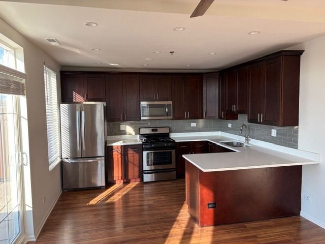 625 Deerfield Road 419, Deerfield, IL 60015