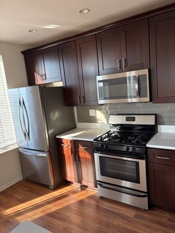 625 Deerfield Road 419, Deerfield, IL 60015