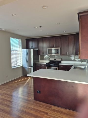 625 Deerfield Road 419, Deerfield, IL 60015