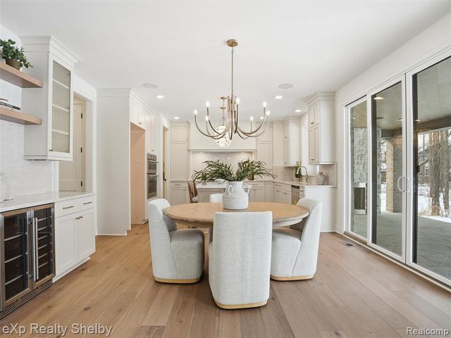 1055 E Avon Road, Rochester Hills, MI 48307