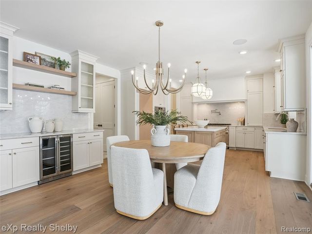 1055 E Avon Road, Rochester Hills, MI 48307