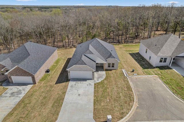 516 Madeleine Circle, Austin, AR 72007