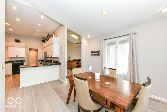 636 Hamlet Drive, Avon, IN 46123