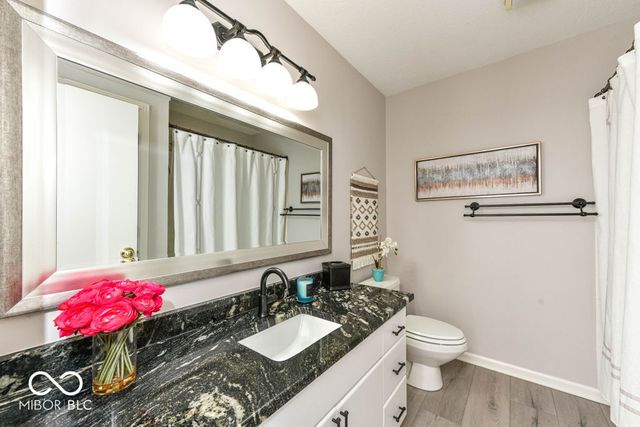 636 Hamlet Drive, Avon, IN 46123