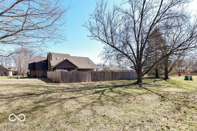 636 Hamlet Drive, Avon, IN 46123