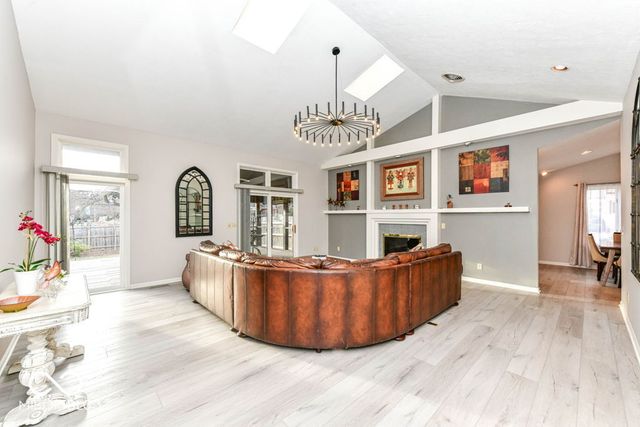 636 Hamlet Drive, Avon, IN 46123