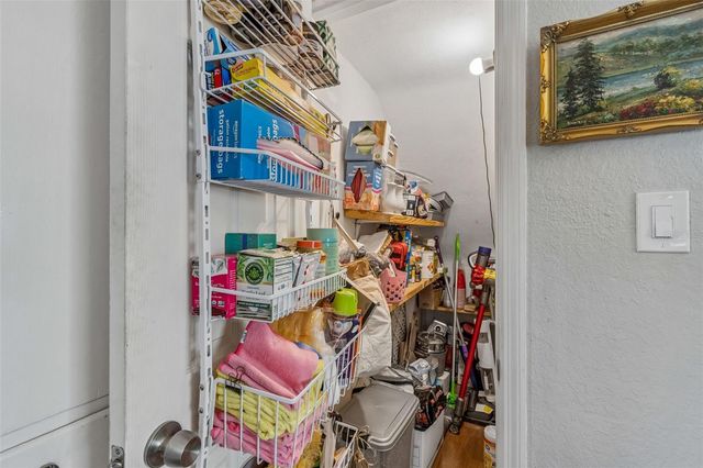 2914 N WOODROW AVENUE, Tampa, FL 33602