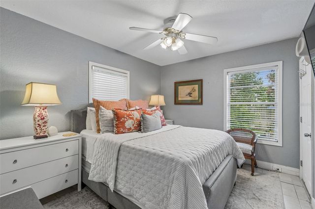 2914 N WOODROW AVENUE, Tampa, FL 33602
