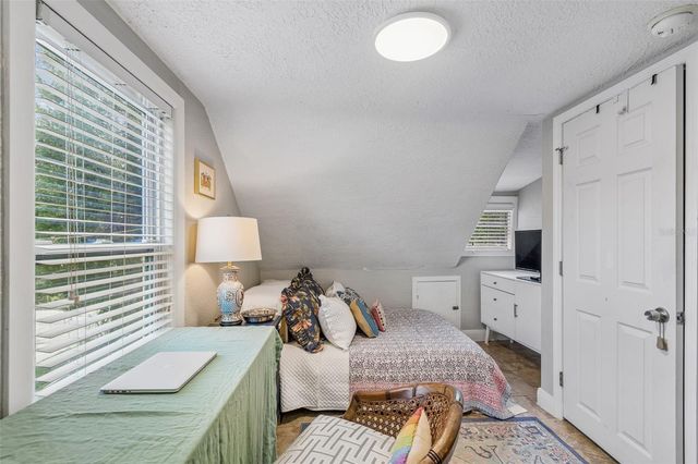 2914 N WOODROW AVENUE, Tampa, FL 33602