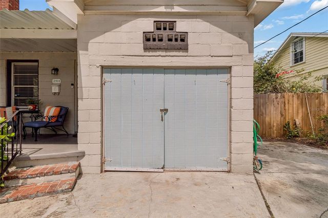 2914 N WOODROW AVENUE, Tampa, FL 33602