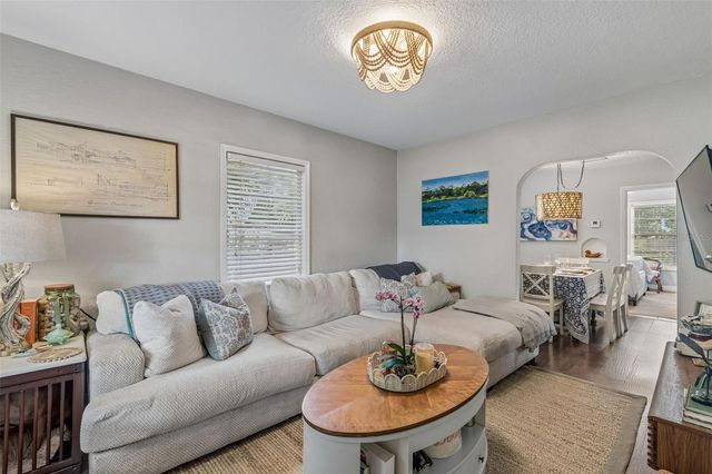 2914 N WOODROW AVENUE, Tampa, FL 33602